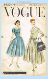 Vogue Pattern 8922 Envelope Front