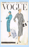 Vogue Pattern 9069 Envelope Front